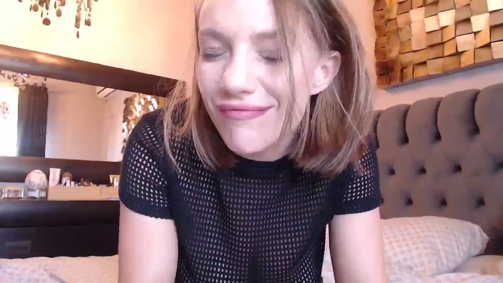 Gallery image thumbnail from call_me_em's myfreecams stream on, 12/27/2023, 11:33 image 3 of 20