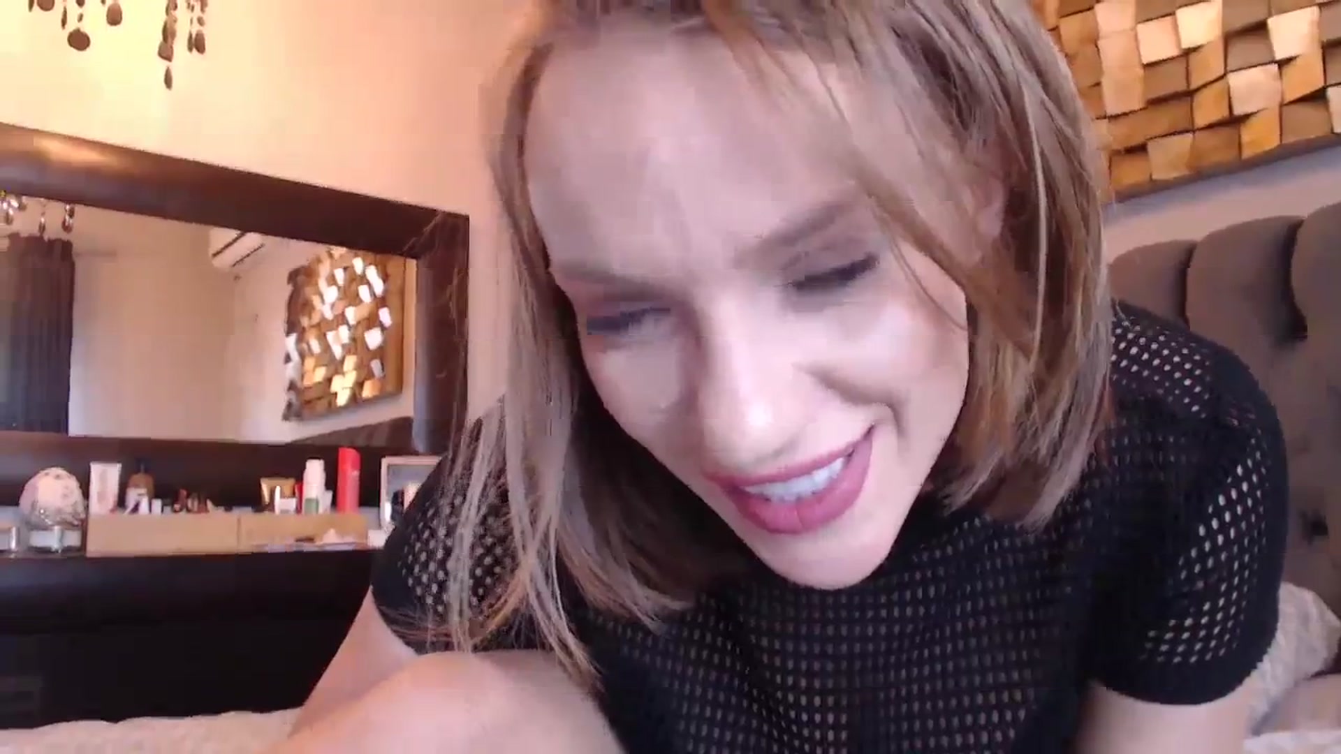 Gallery image thumbnail from call_me_em's myfreecams stream on, 12/27/2023, 11:33 image 7 of 20