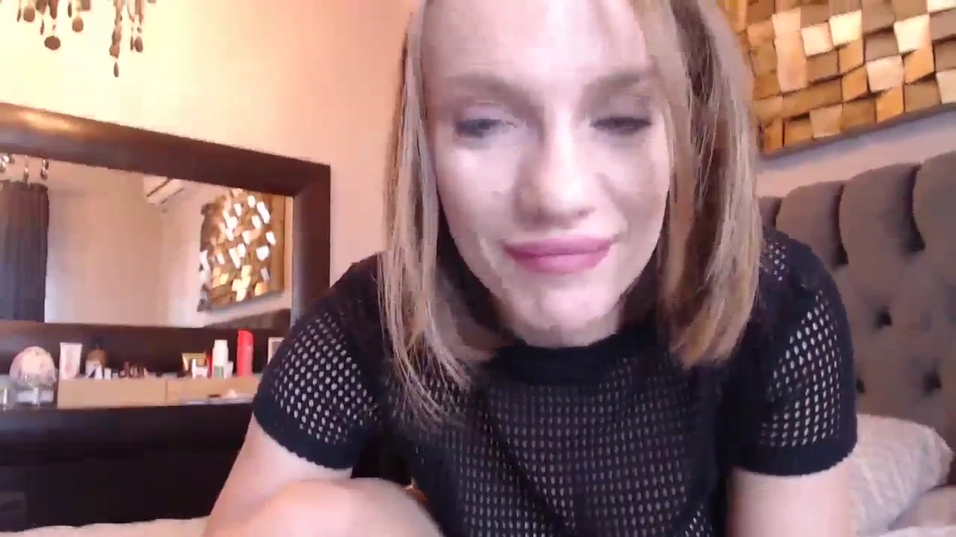 Gallery image thumbnail from call_me_em's myfreecams stream on, 12/27/2023, 11:33 image 10 of 20