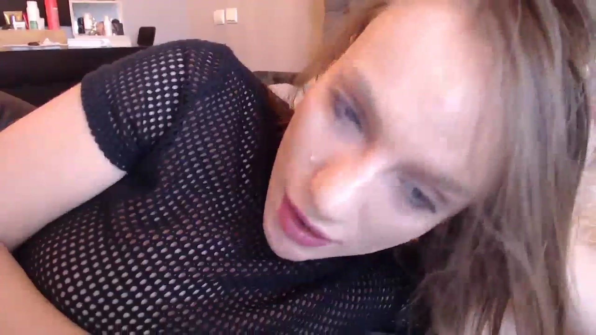 Gallery image thumbnail from call_me_em's myfreecams stream on, 12/27/2023, 11:33 image 17 of 20