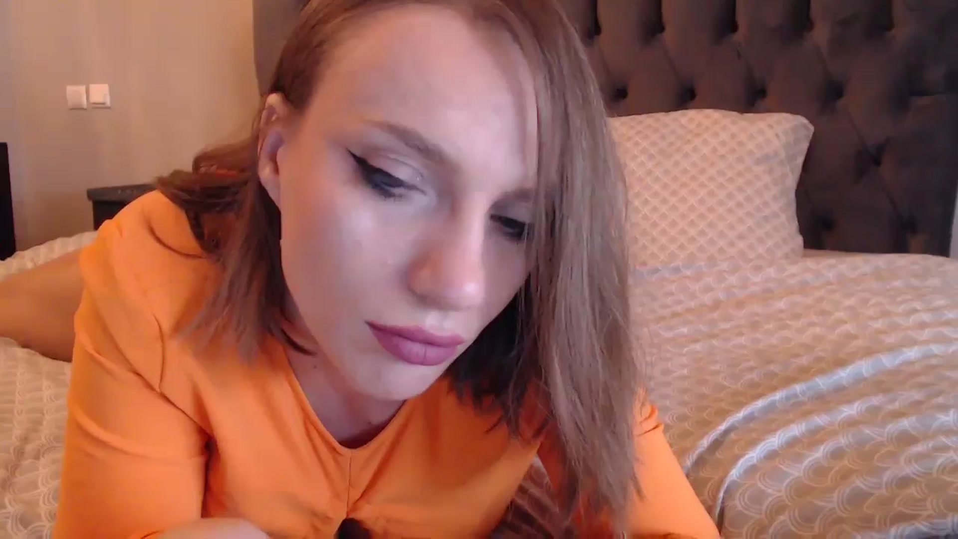 Gallery image thumbnail from call_me_em's myfreecams stream on, 12/28/2023, 08:59 image 18 of 20
