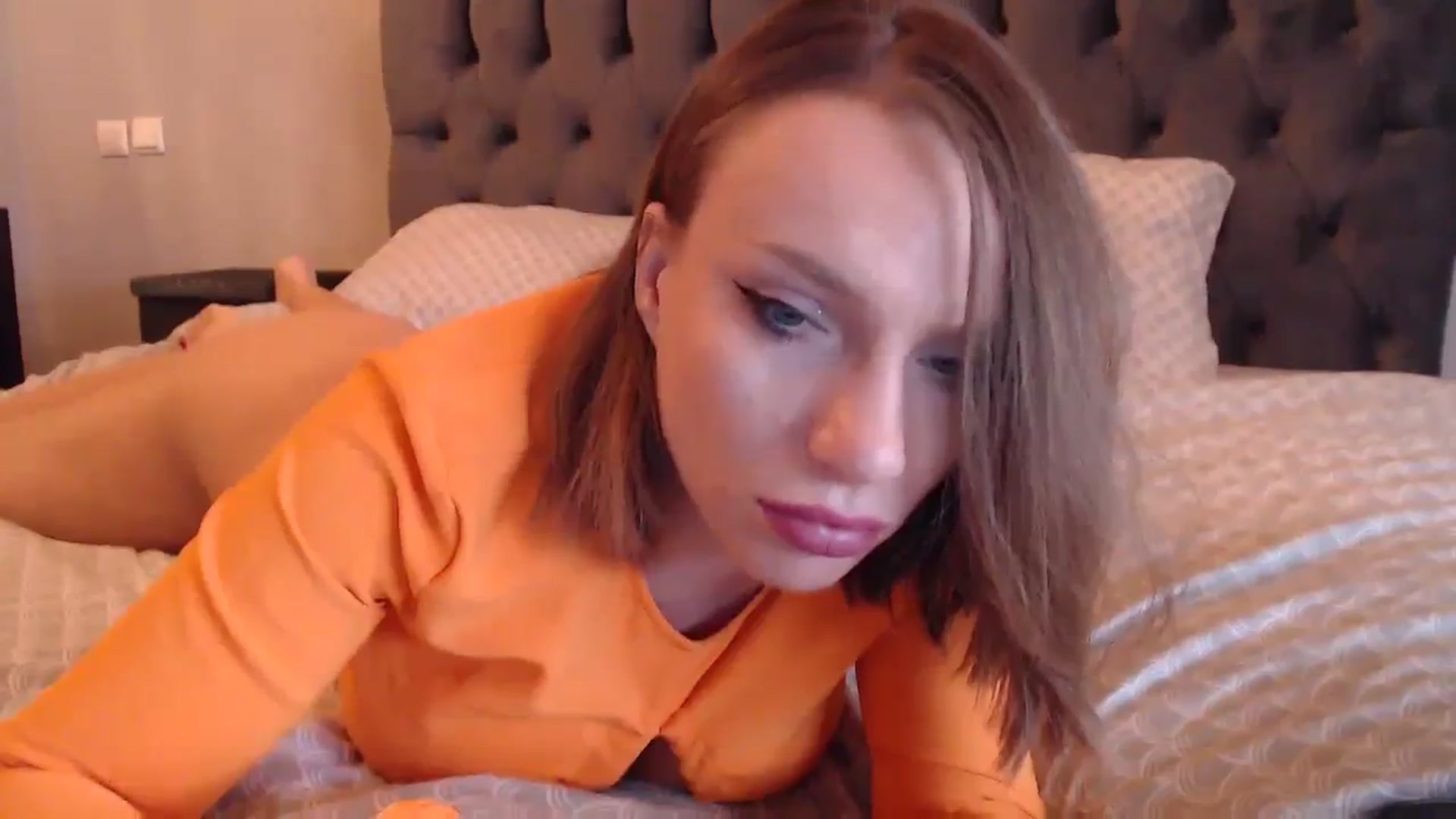 Gallery image thumbnail from call_me_em's myfreecams stream on, 12/28/2023, 08:59 image 11 of 20