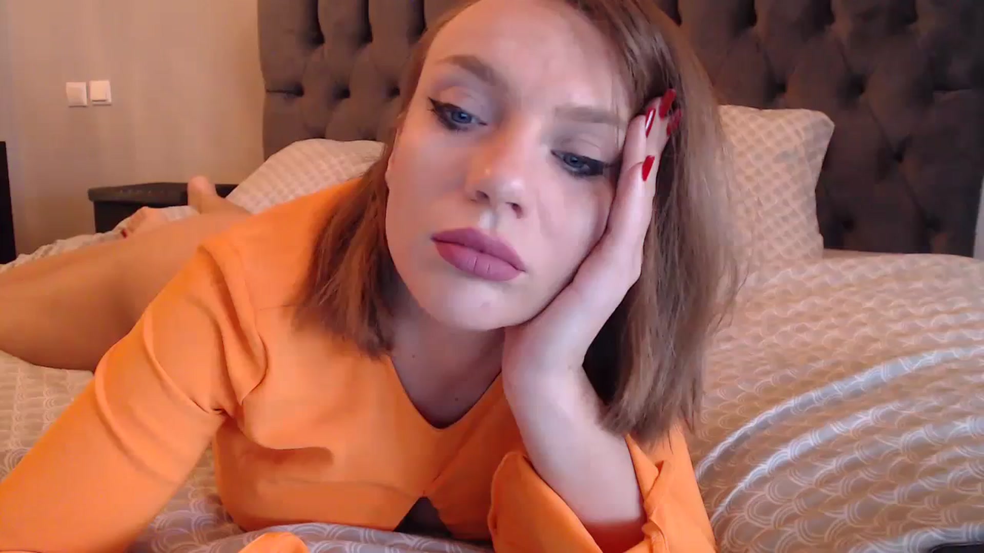 Gallery image thumbnail from call_me_em's myfreecams stream on, 12/28/2023, 08:59 image 12 of 20