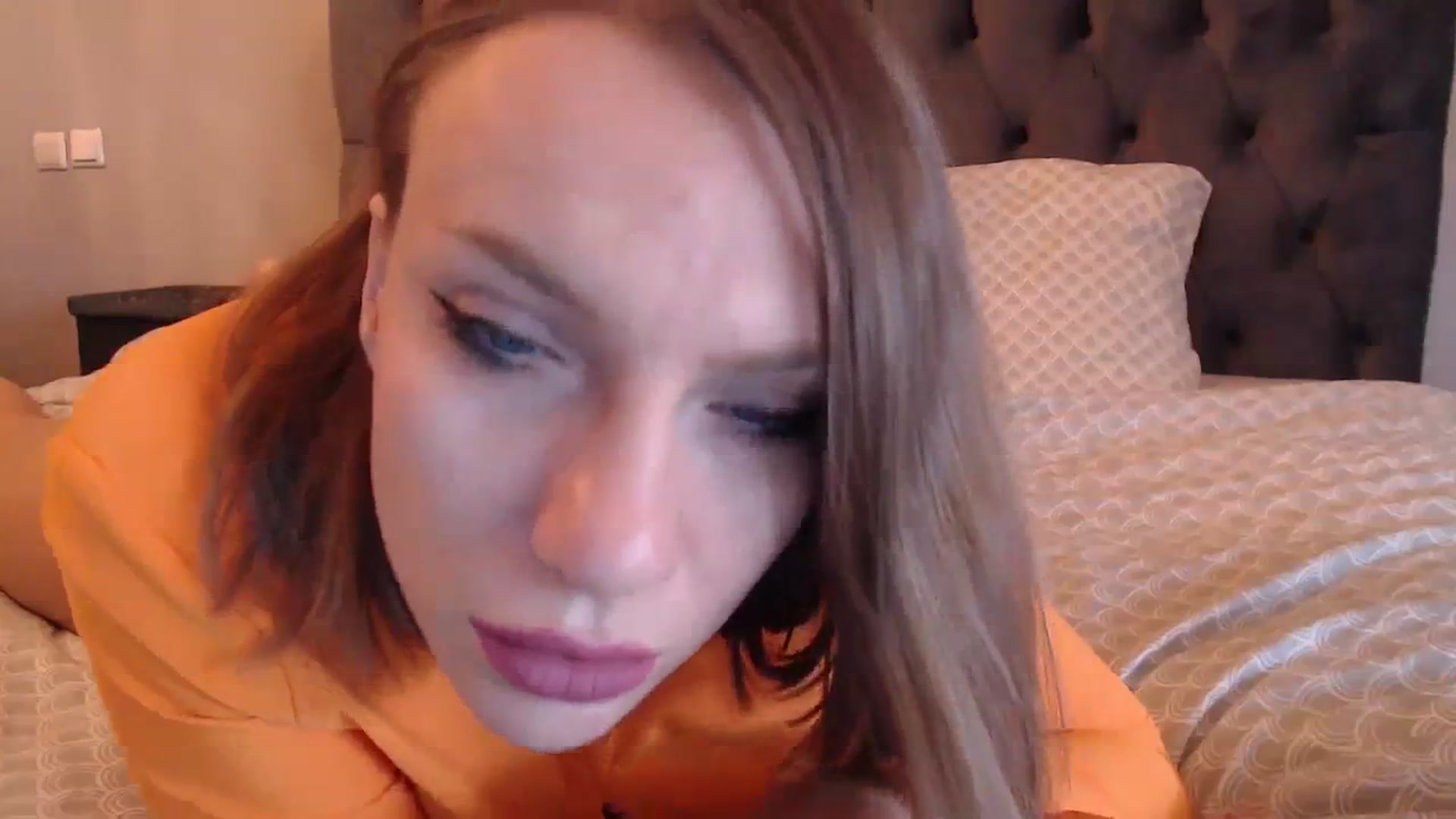Gallery image thumbnail from call_me_em's myfreecams stream on, 12/28/2023, 08:59 image 4 of 20
