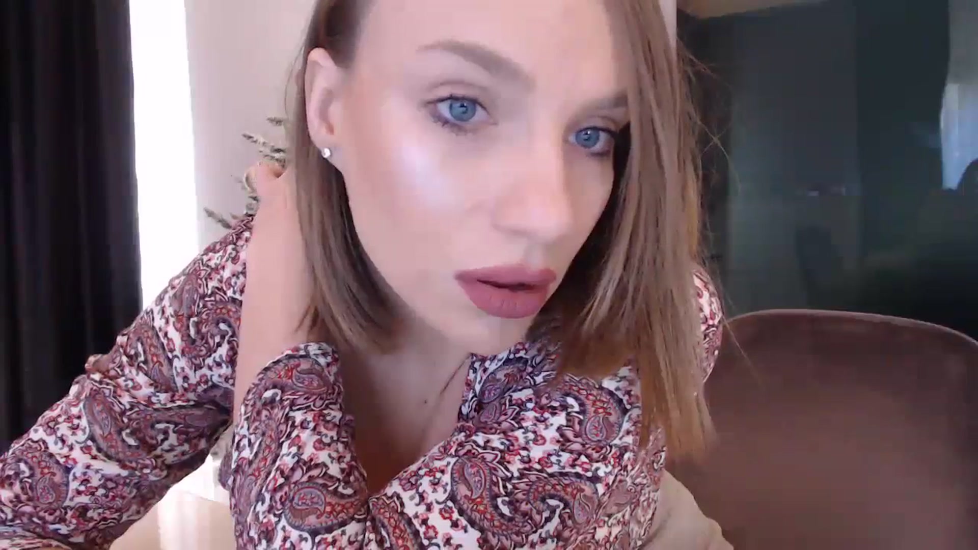 Gallery image thumbnail from call_me_em's myfreecams stream on, 12/29/2023, 10:04 image 4 of 20