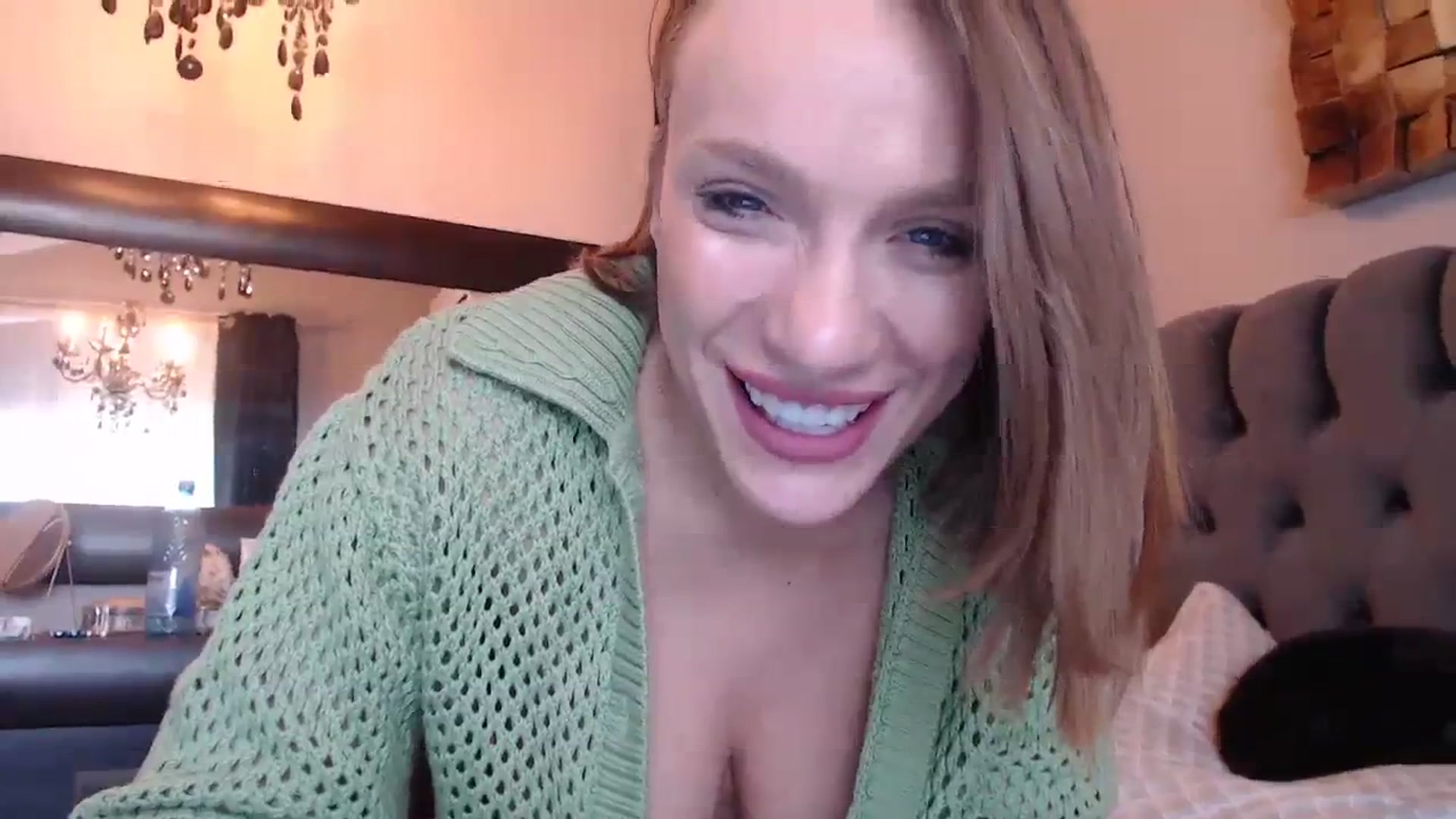 Gallery image thumbnail from call_me_em's myfreecams stream on, 12/30/2023, 10:23 image 20 of 20