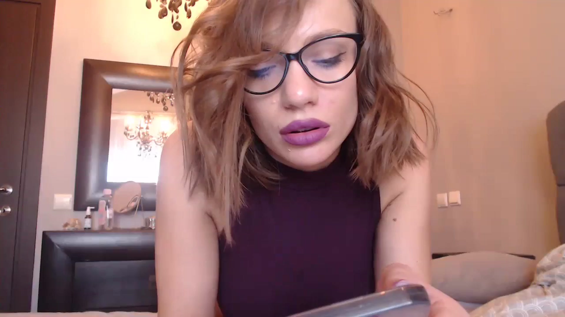 Gallery image thumbnail from call_me_em's myfreecams stream on, 01/04/2024, 08:52 image 13 of 20
