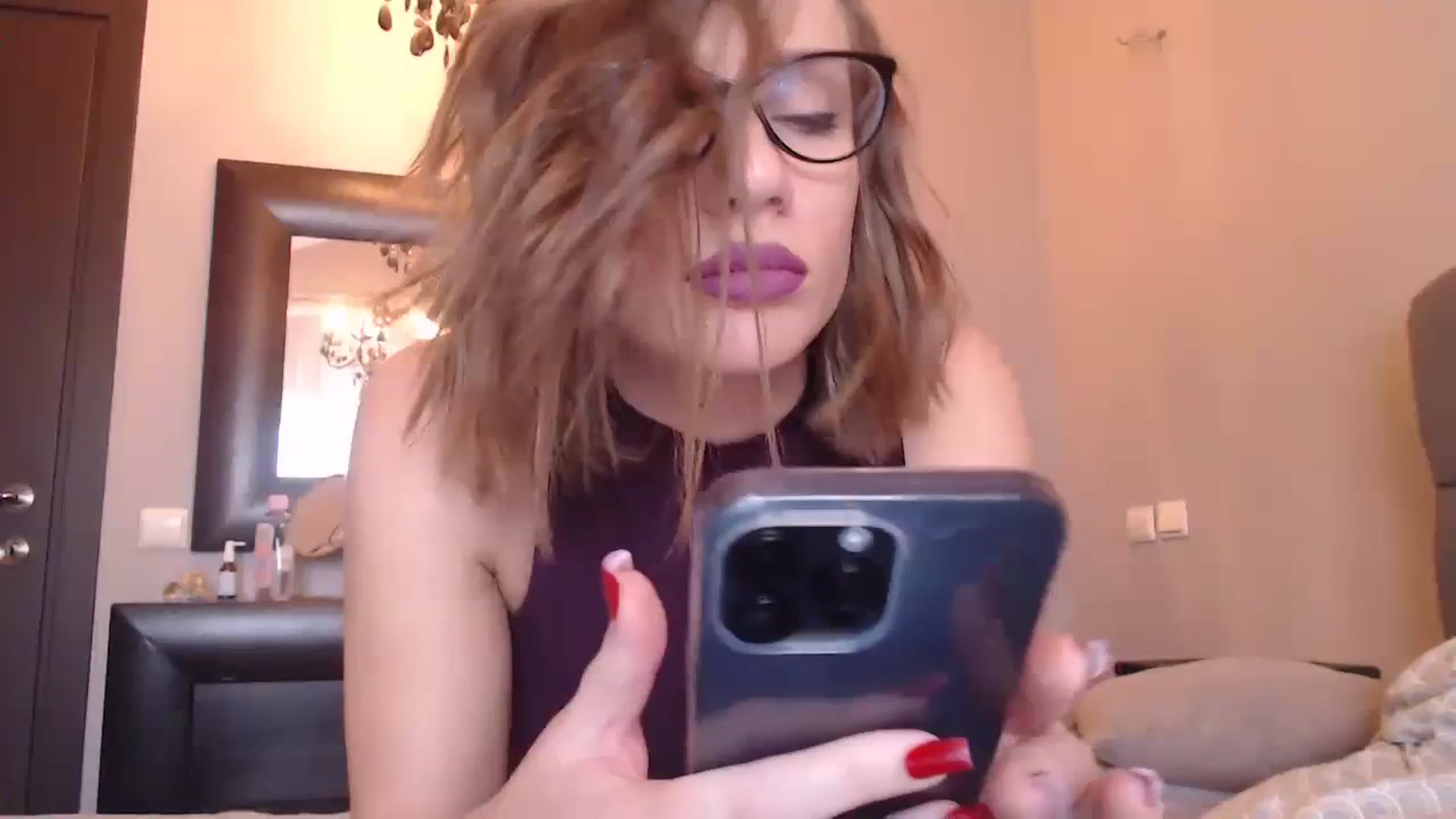 Gallery image thumbnail from call_me_em's myfreecams stream on, 01/04/2024, 08:52 image 19 of 20