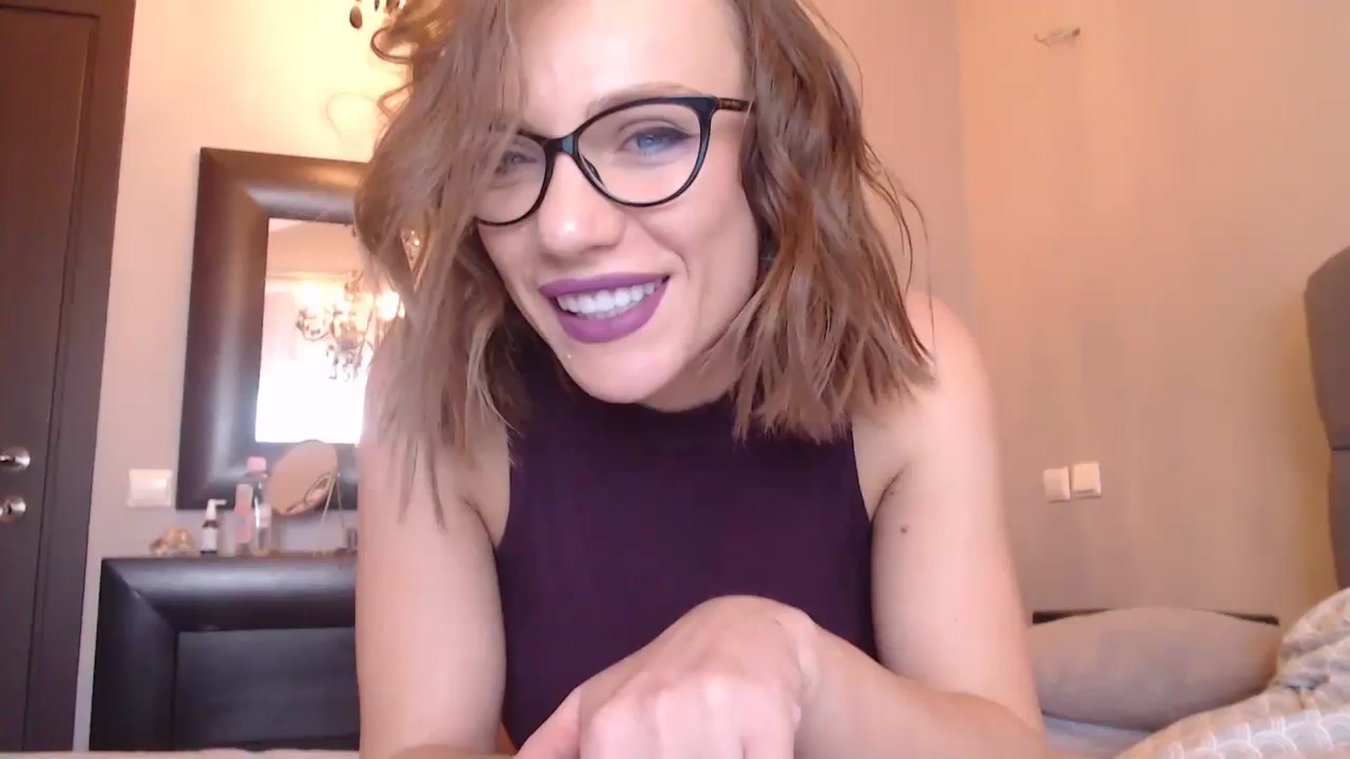 Gallery image thumbnail from call_me_em's myfreecams stream on, 01/04/2024, 08:52 image 12 of 20
