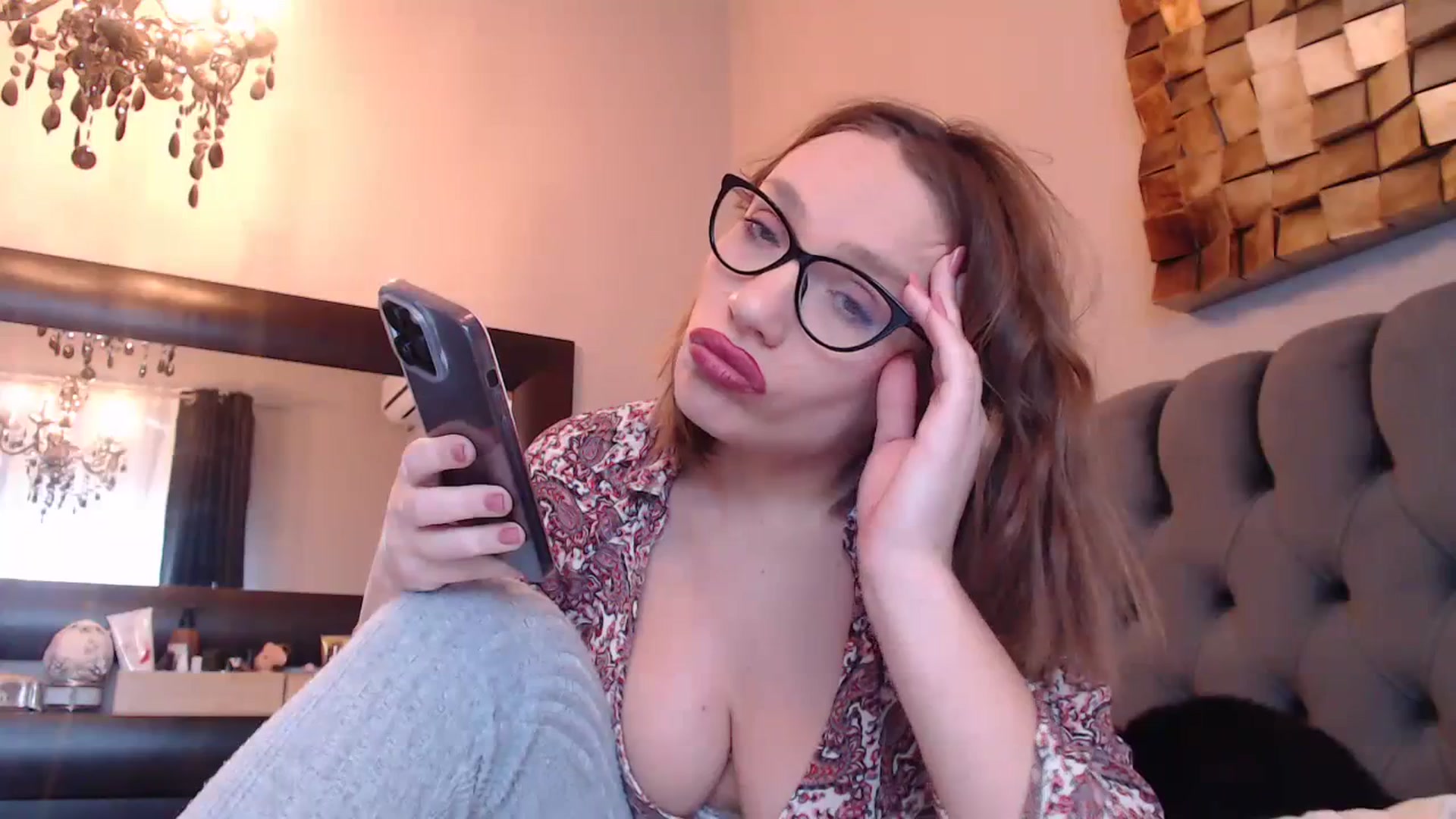 Gallery image thumbnail from call_me_em's myfreecams stream on, 01/06/2024, 10:47 image 18 of 20