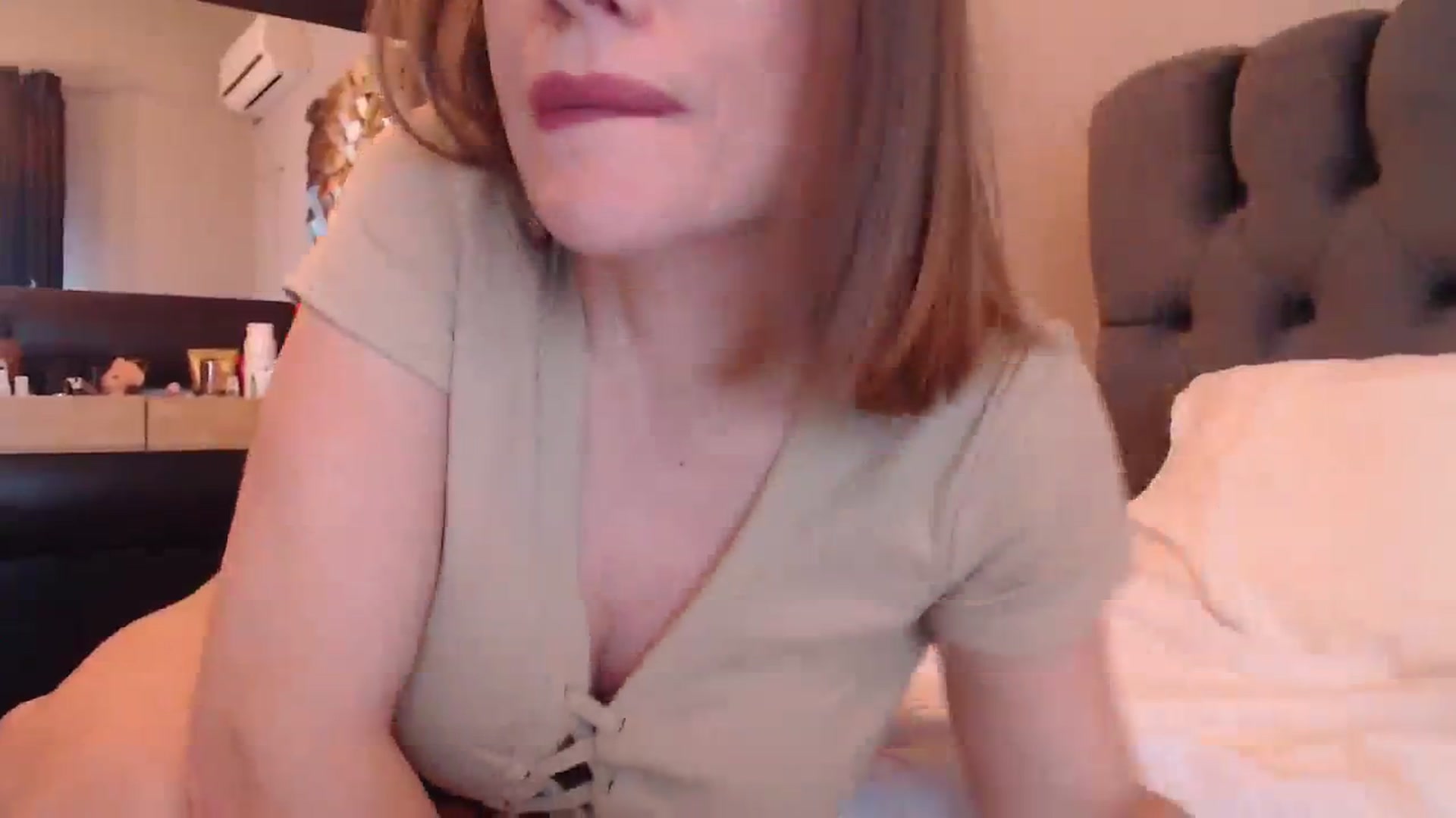 Gallery image thumbnail from call_me_em's myfreecams stream on, 01/07/2024, 12:16 image 8 of 20