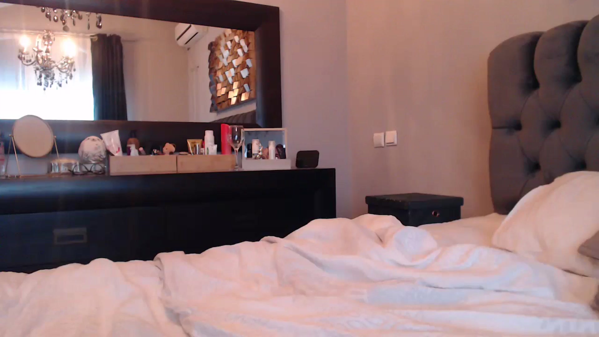 Gallery image thumbnail from call_me_em's myfreecams stream on, 01/09/2024, 10:11 image 20 of 20