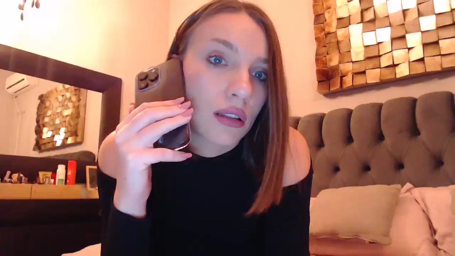 Gallery image thumbnail from call_me_em's myfreecams stream on, 01/14/2024, 16:28 image 20 of 20