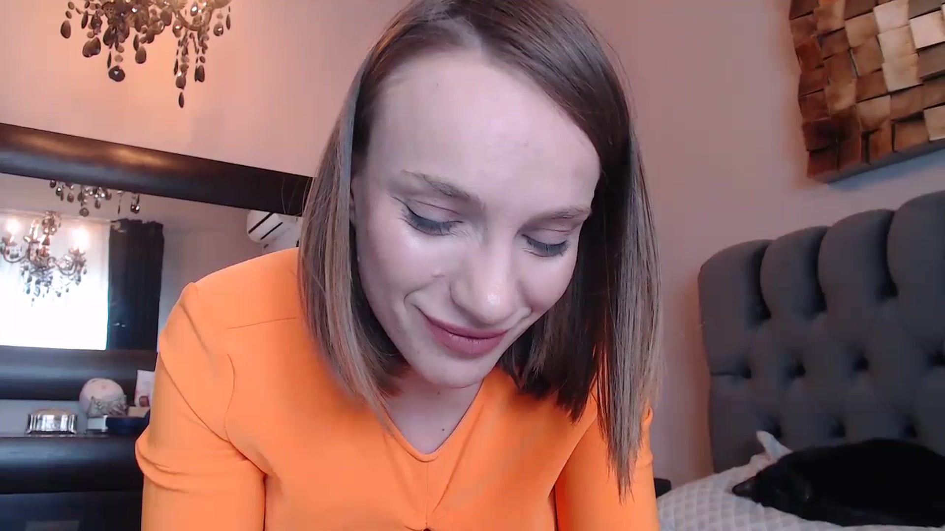 Gallery image thumbnail from call_me_em's myfreecams stream on, 01/21/2024, 10:13 image 16 of 20