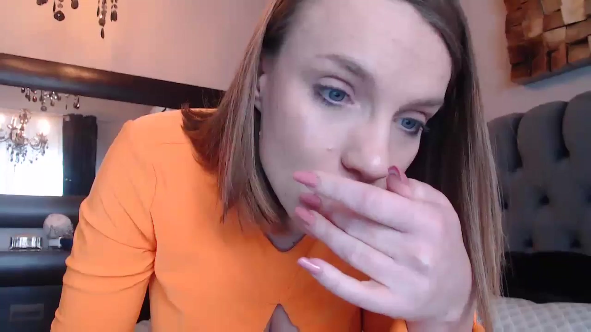 Gallery image thumbnail from call_me_em's myfreecams stream on, 01/21/2024, 10:13 image 11 of 20