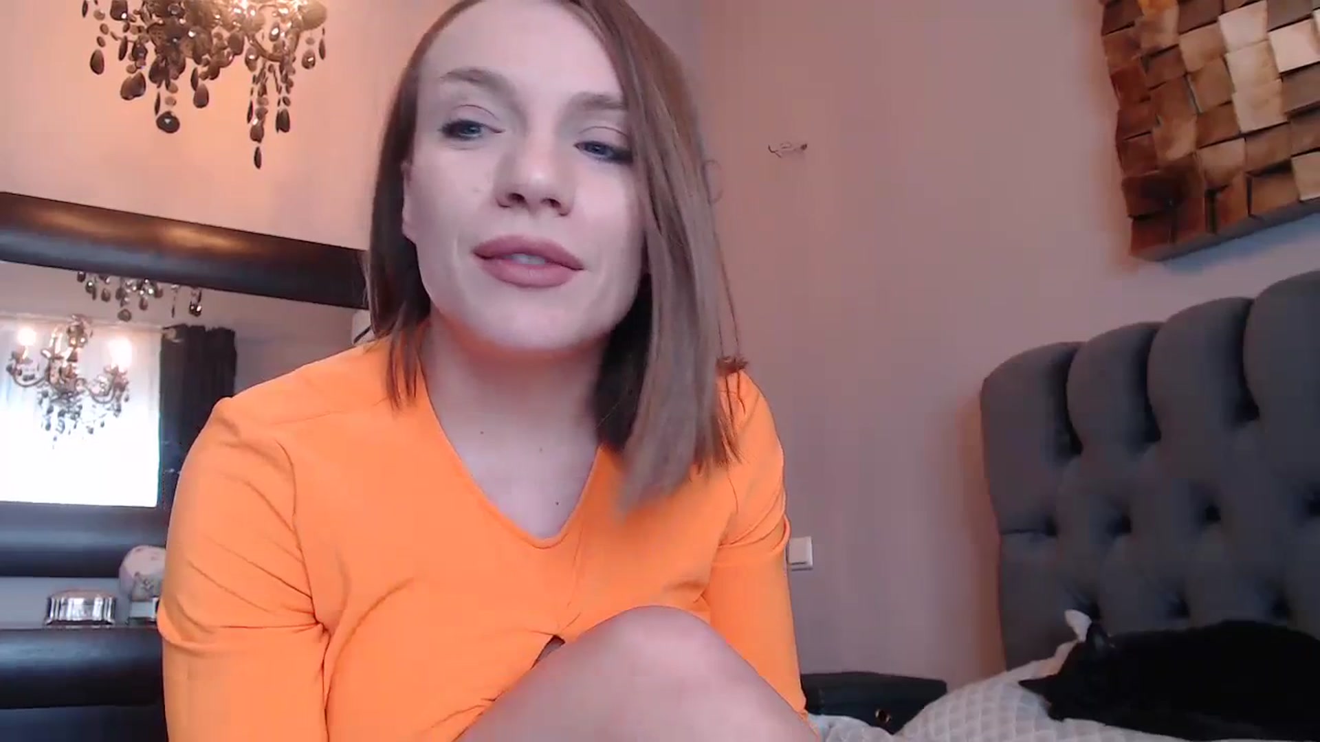 Gallery image thumbnail from call_me_em's myfreecams stream on, 01/21/2024, 10:13 image 17 of 20