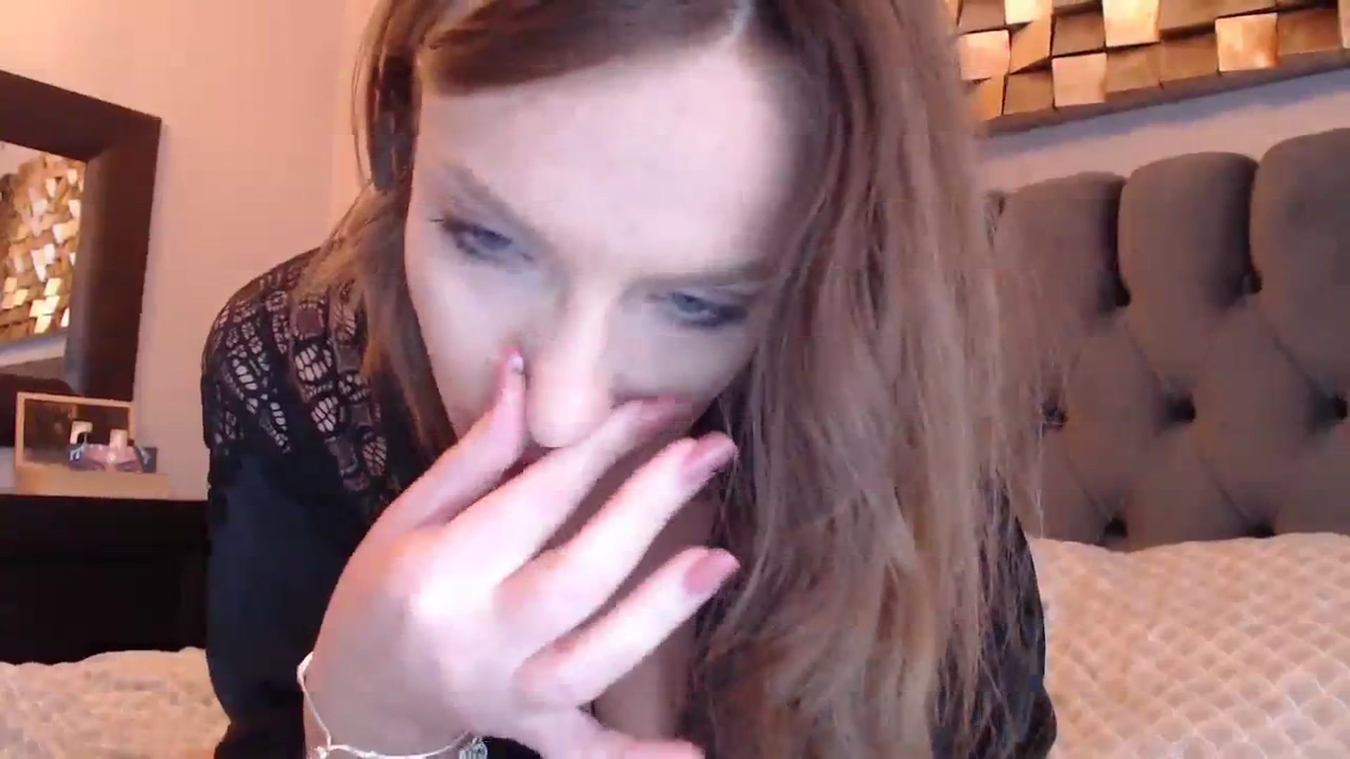 Gallery image thumbnail from call_me_em's myfreecams stream on, 01/28/2024, 10:57 image 14 of 20