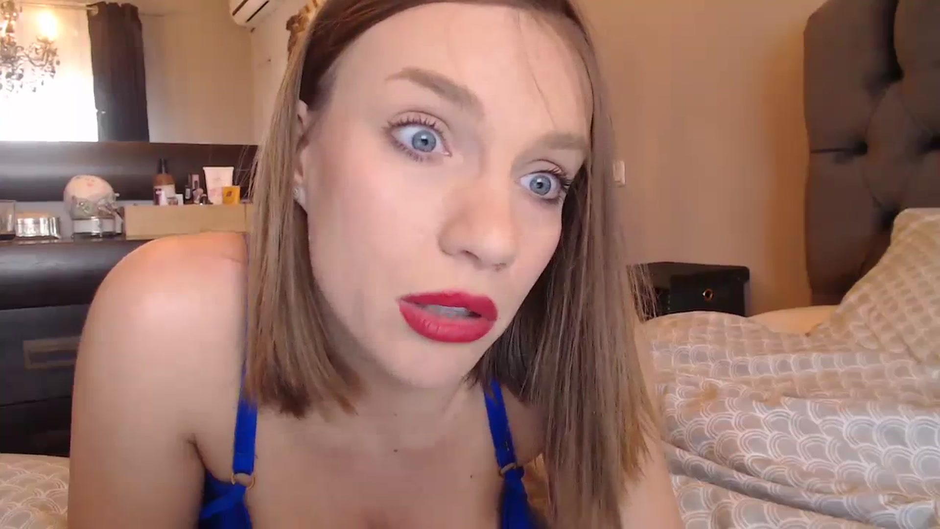 Gallery image thumbnail from call_me_em's myfreecams stream on, 02/03/2024, 09:21 image 13 of 20