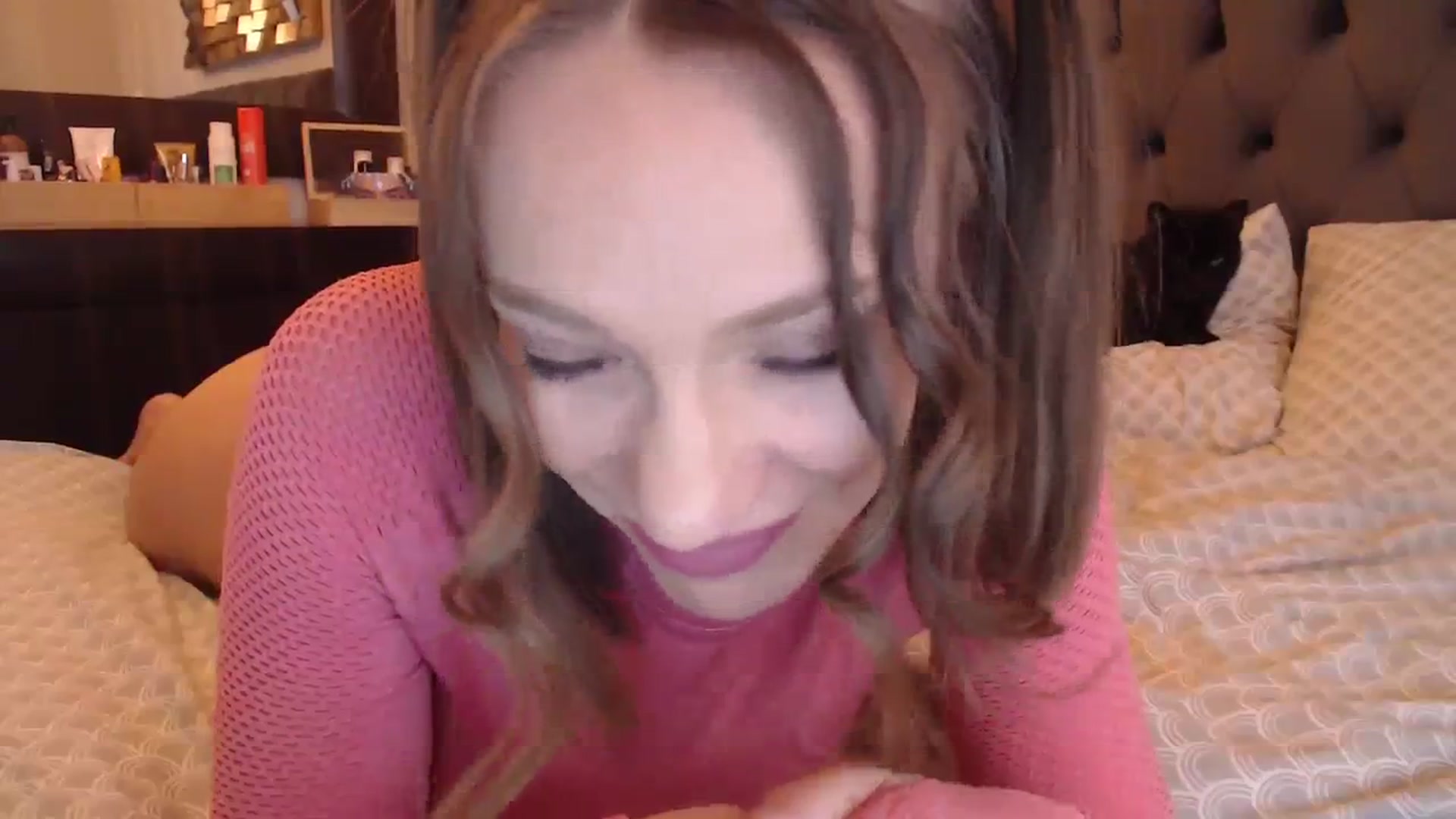 Gallery image thumbnail from call_me_em's myfreecams stream on, 02/04/2024, 09:10 image 7 of 20