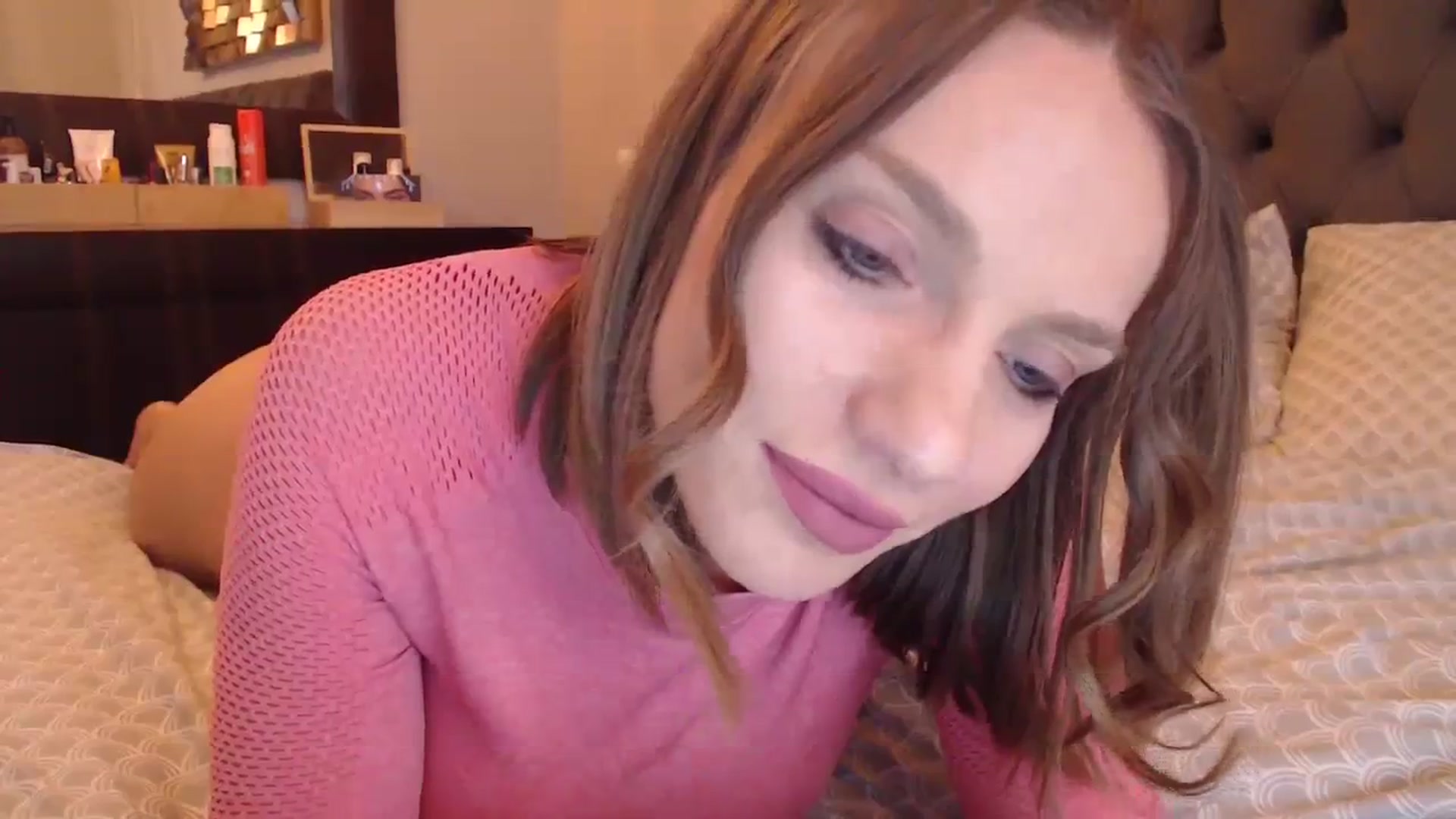 Gallery image thumbnail from call_me_em's myfreecams stream on, 02/04/2024, 09:10 image 8 of 20