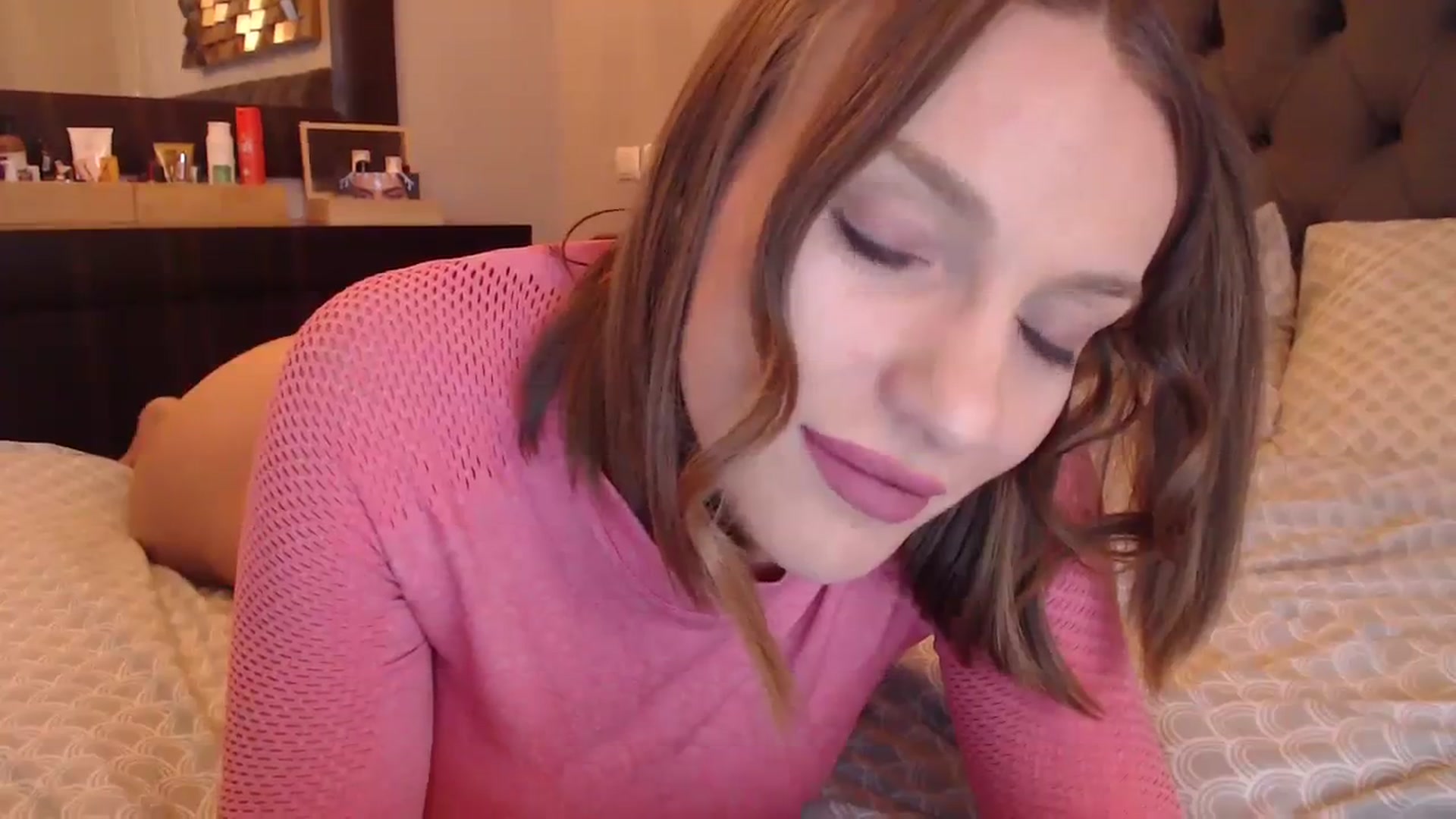 Gallery image thumbnail from call_me_em's myfreecams stream on, 02/04/2024, 09:10 image 10 of 20