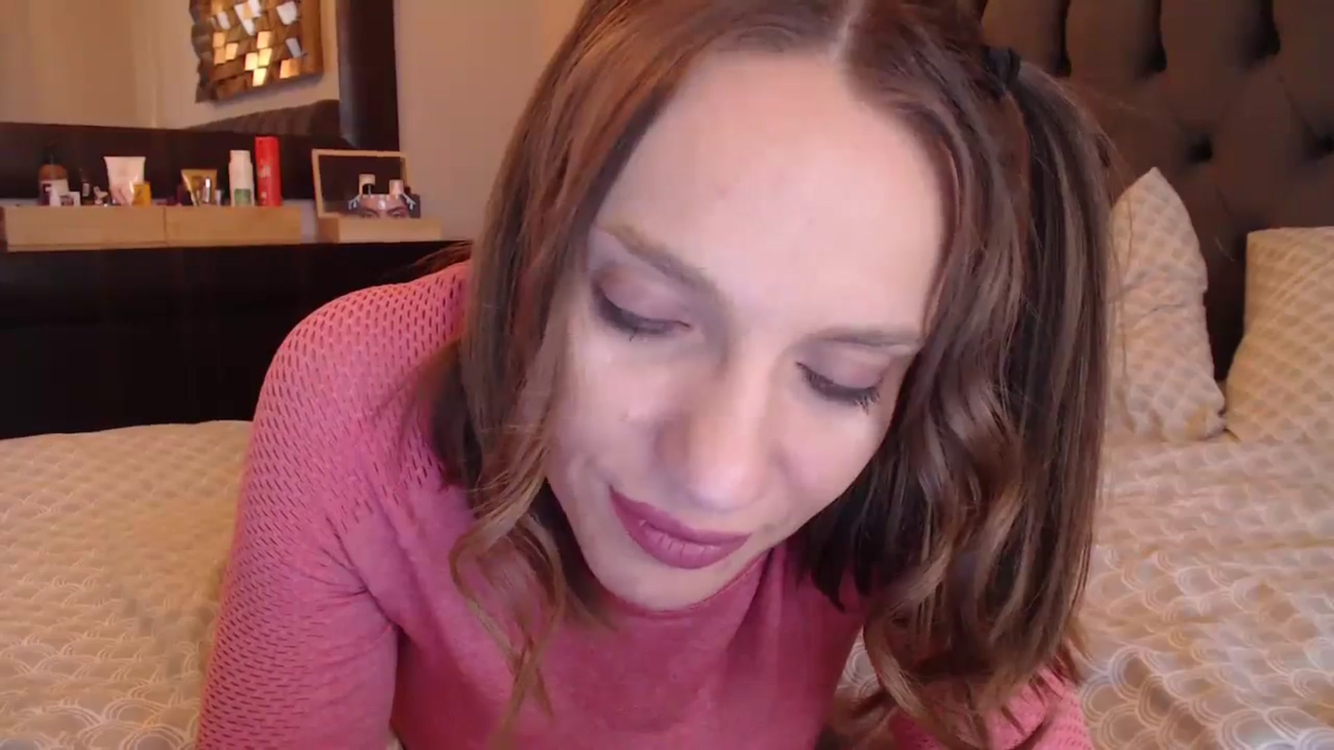 Gallery image thumbnail from call_me_em's myfreecams stream on, 02/04/2024, 10:52 image 9 of 20