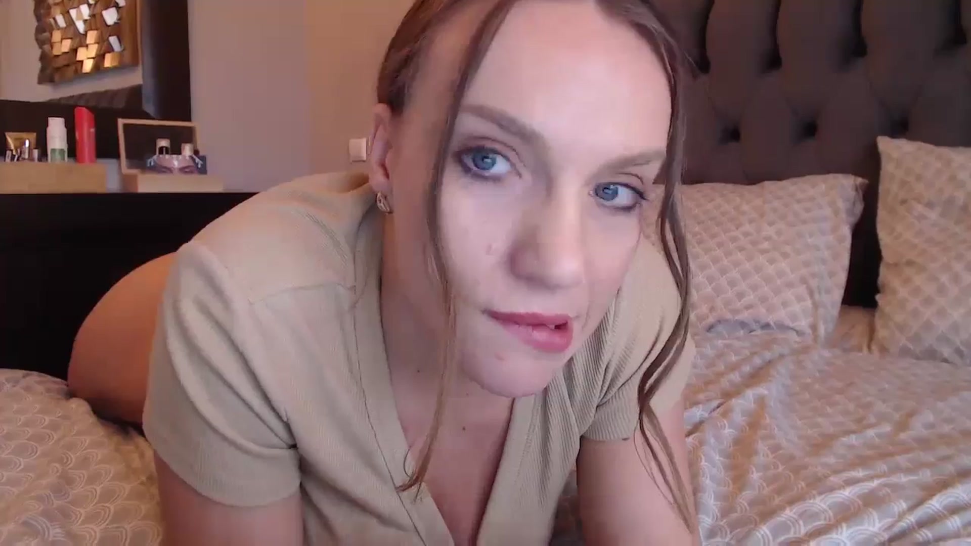 Gallery image thumbnail from call_me_em's myfreecams stream on, 02/10/2024, 11:27 image 9 of 20