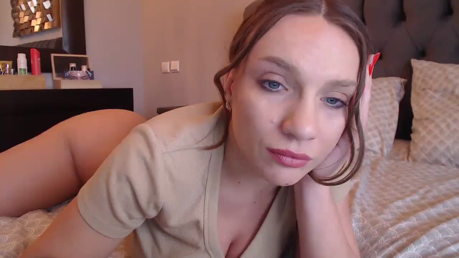 Gallery image thumbnail from call_me_em's myfreecams stream on, 02/10/2024, 11:27 image 8 of 20
