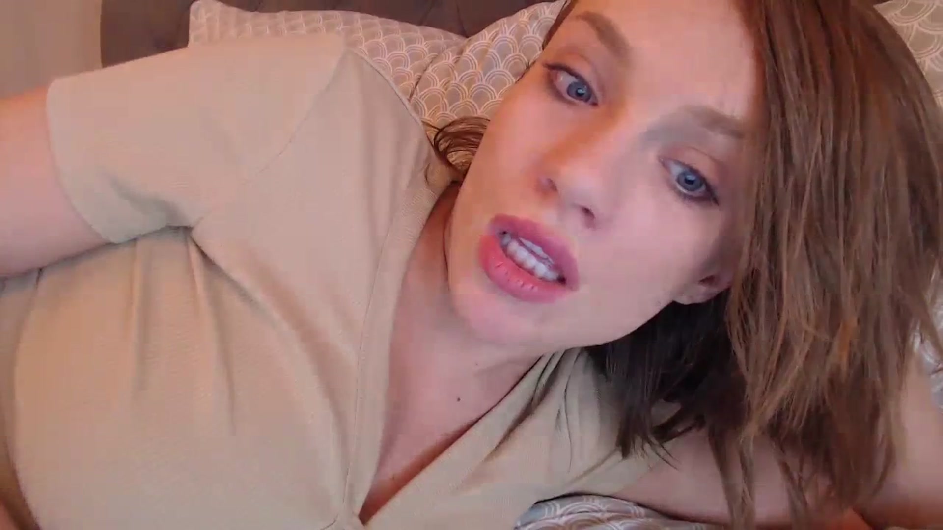 Gallery image thumbnail from call_me_em's myfreecams stream on, 02/10/2024, 12:50 image 20 of 20