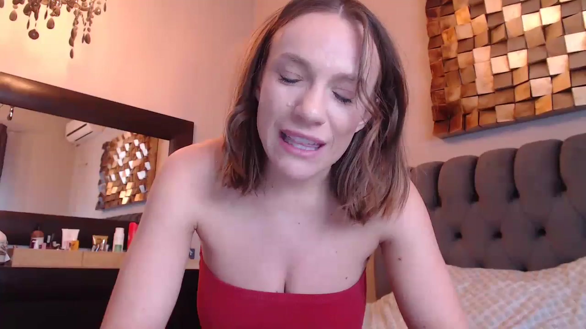 Gallery image thumbnail from call_me_em's myfreecams stream on, 02/12/2024, 09:10 image 7 of 20