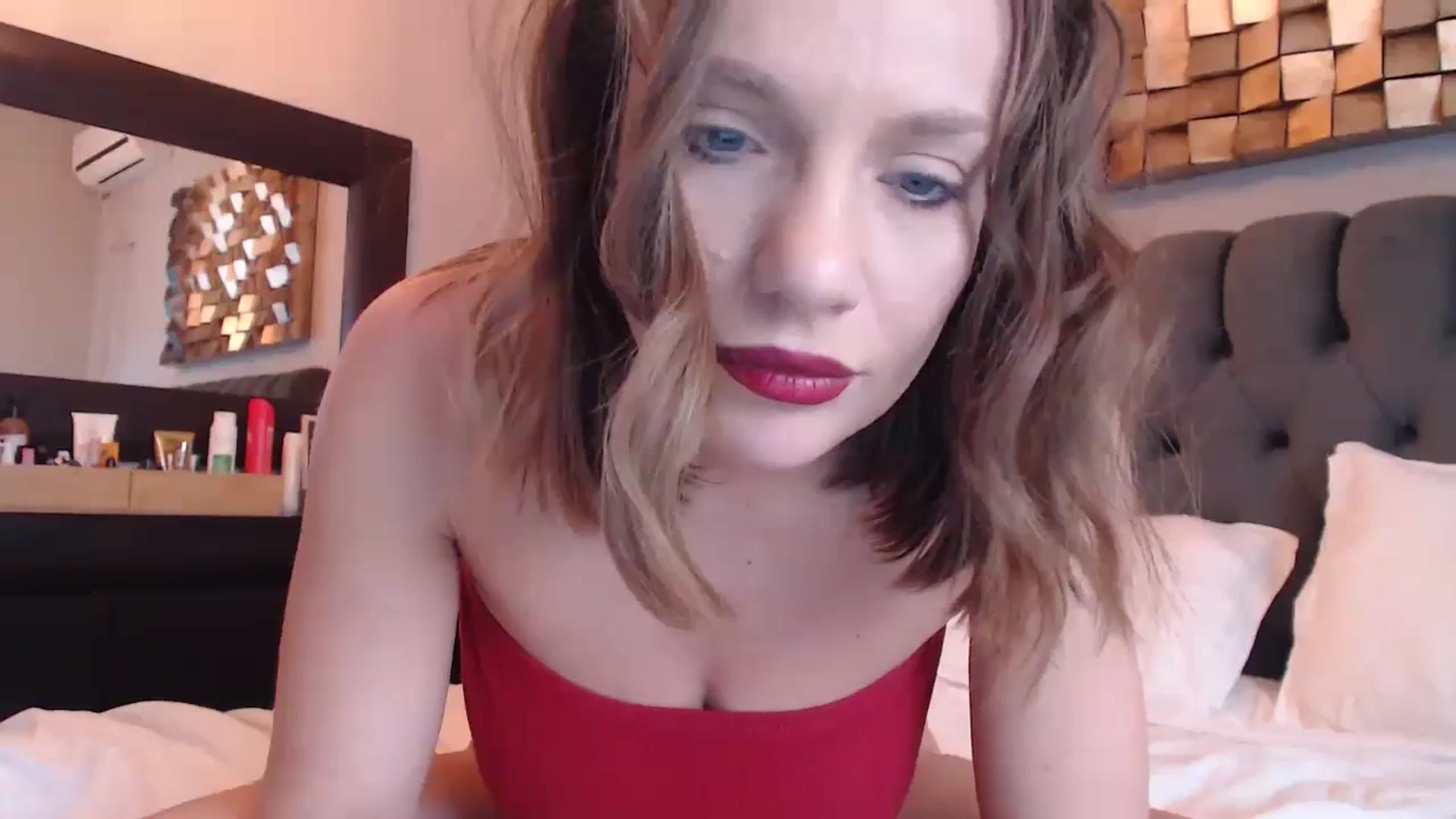 Gallery image thumbnail from call_me_em's myfreecams stream on, 02/18/2024, 11:00 image 4 of 20