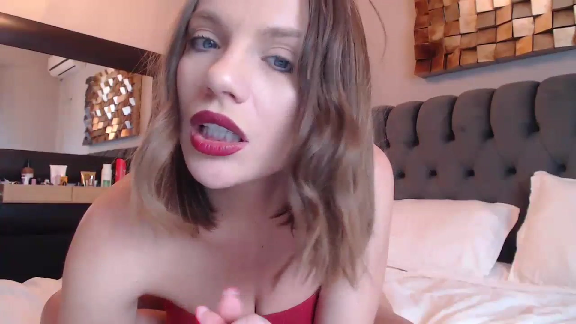 Gallery image thumbnail from call_me_em's myfreecams stream on, 02/18/2024, 11:00 image 7 of 20