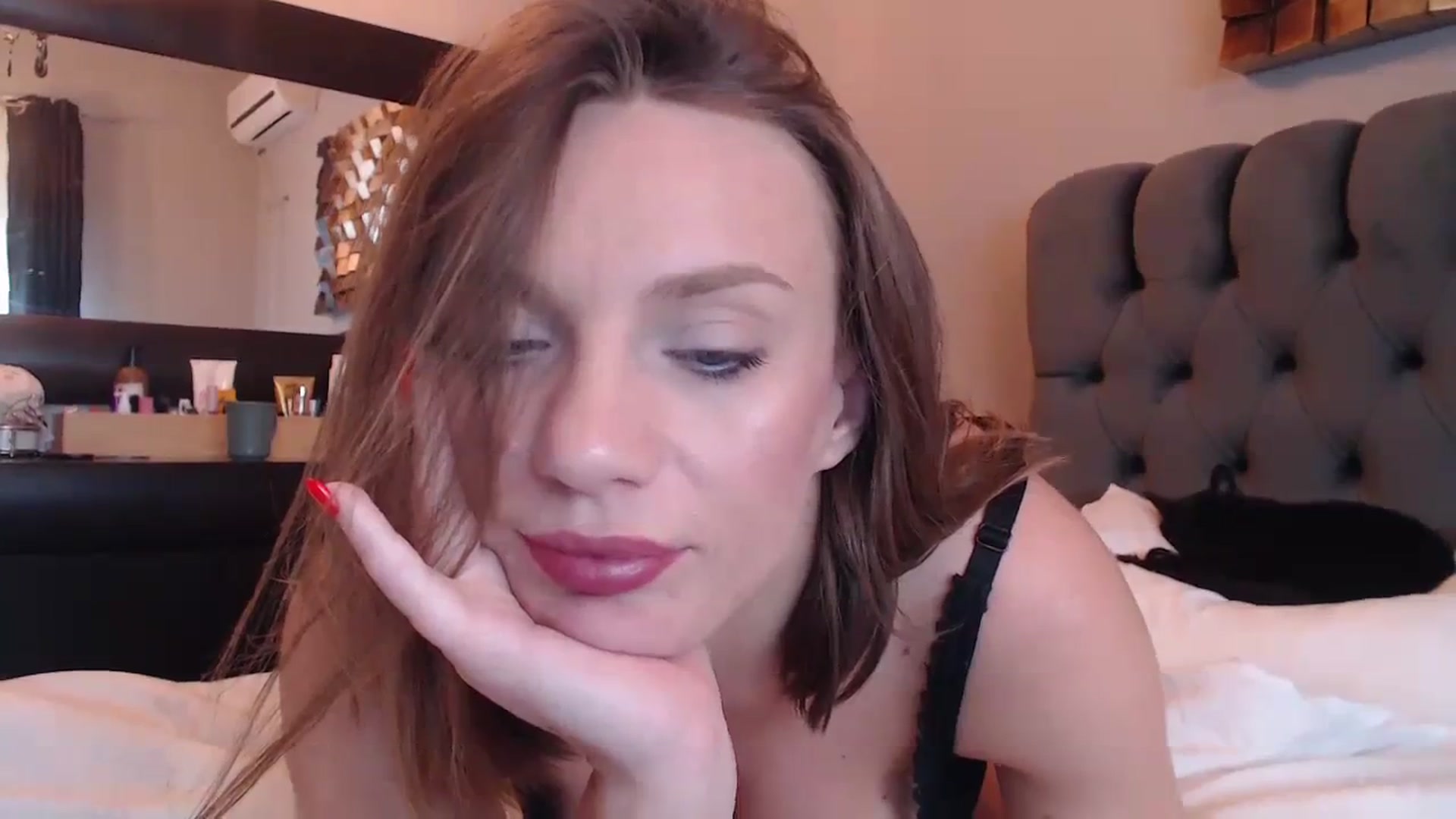 Gallery image thumbnail from call_me_em's myfreecams stream on, 03/01/2024, 09:31 image 20 of 20