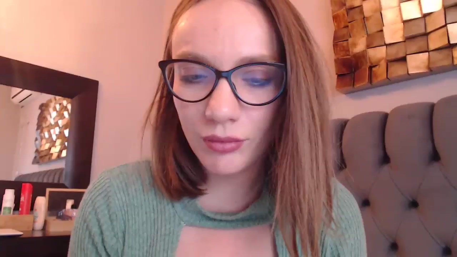 Gallery image thumbnail from call_me_em's myfreecams stream on, 03/02/2024, 12:30 image 1 of 20