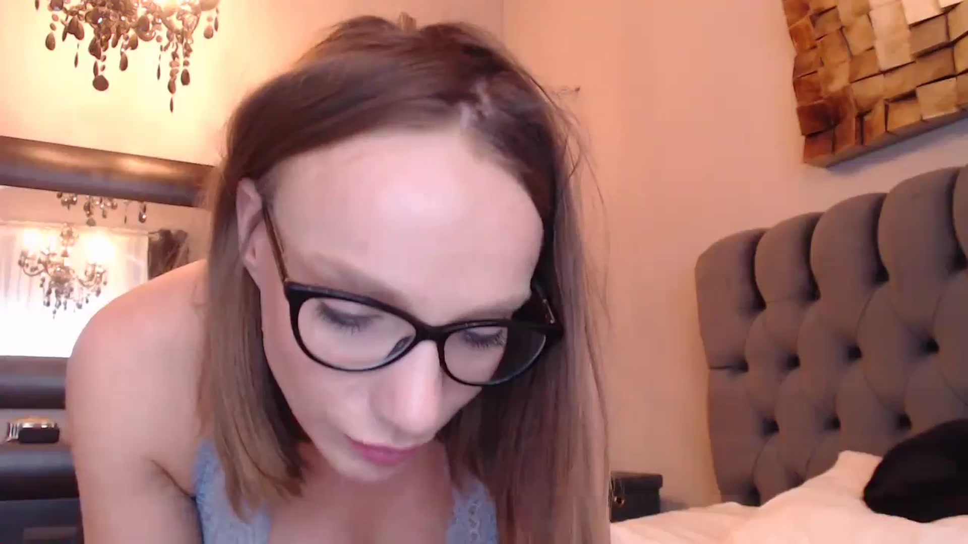 Gallery image thumbnail from call_me_em's myfreecams stream on, 03/05/2024, 08:52 image 17 of 20