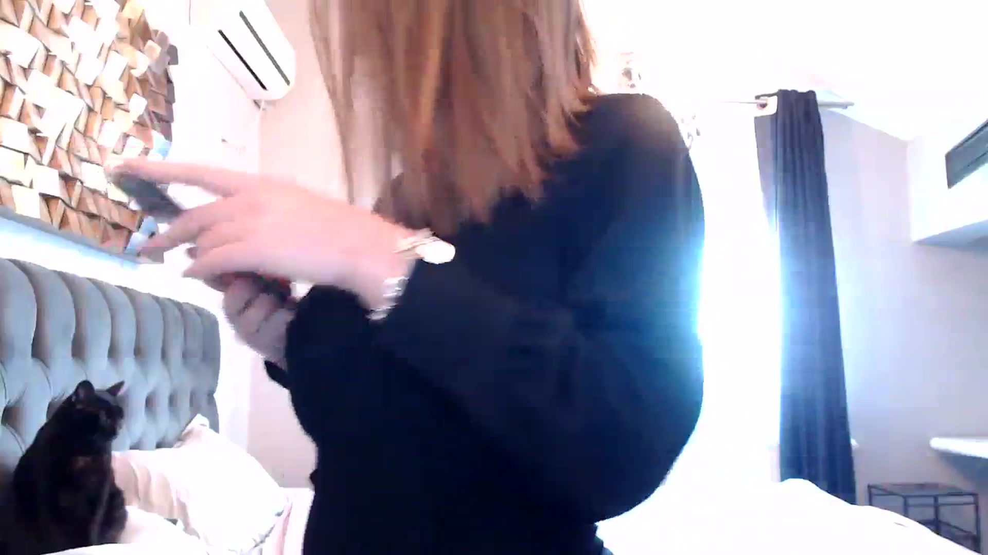 Gallery image thumbnail from call_me_em's myfreecams stream on, 03/10/2024, 08:55 image 14 of 20