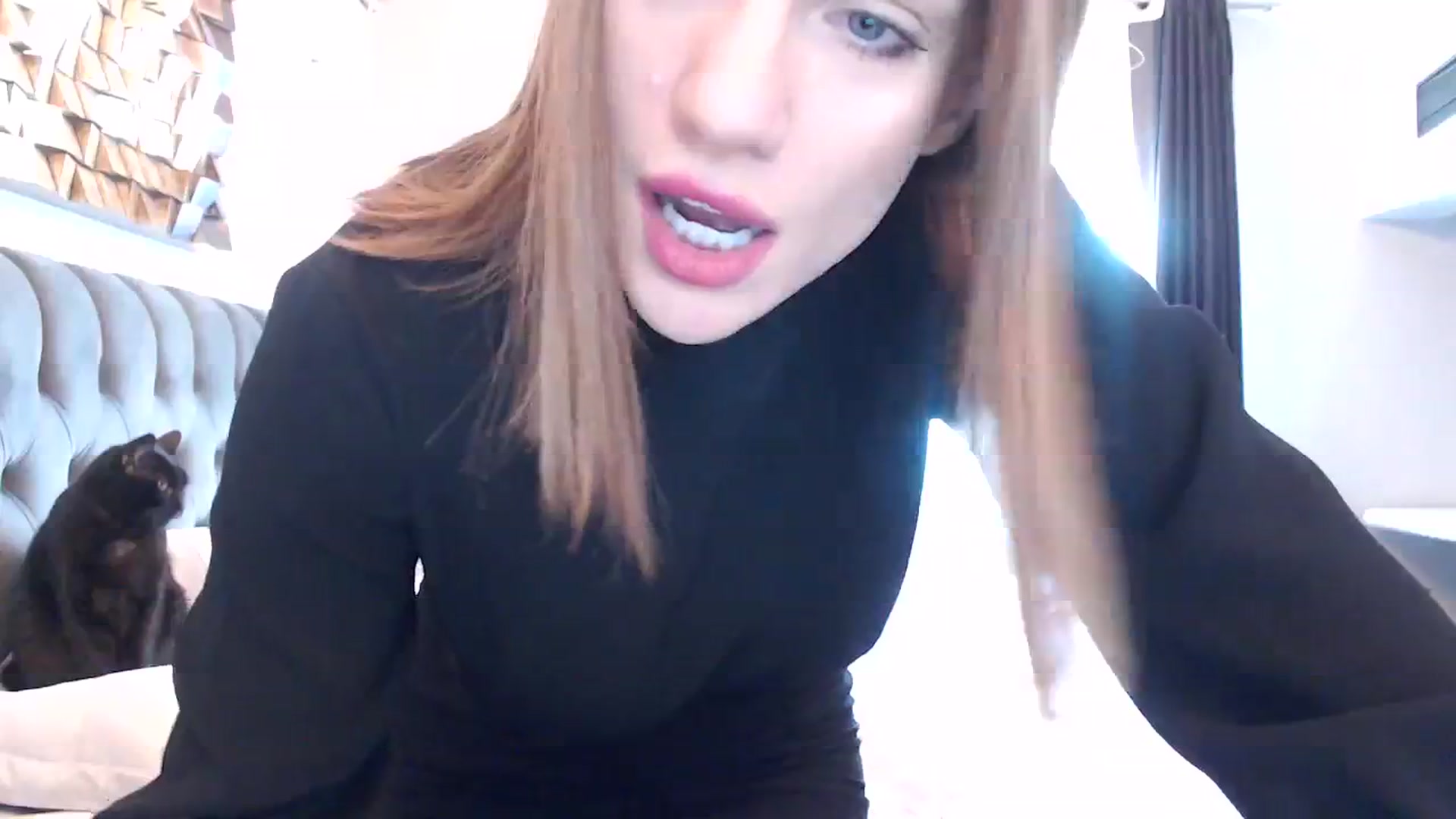 Gallery image thumbnail from call_me_em's myfreecams stream on, 03/10/2024, 08:55 image 11 of 20