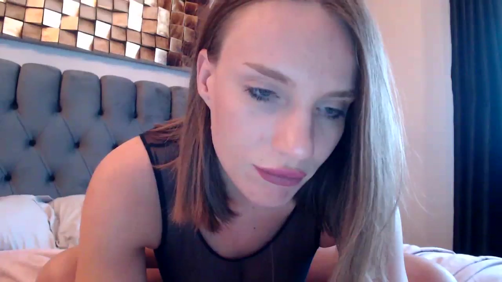 Gallery image thumbnail from call_me_em's myfreecams stream on, 03/10/2024, 14:56 image 14 of 20