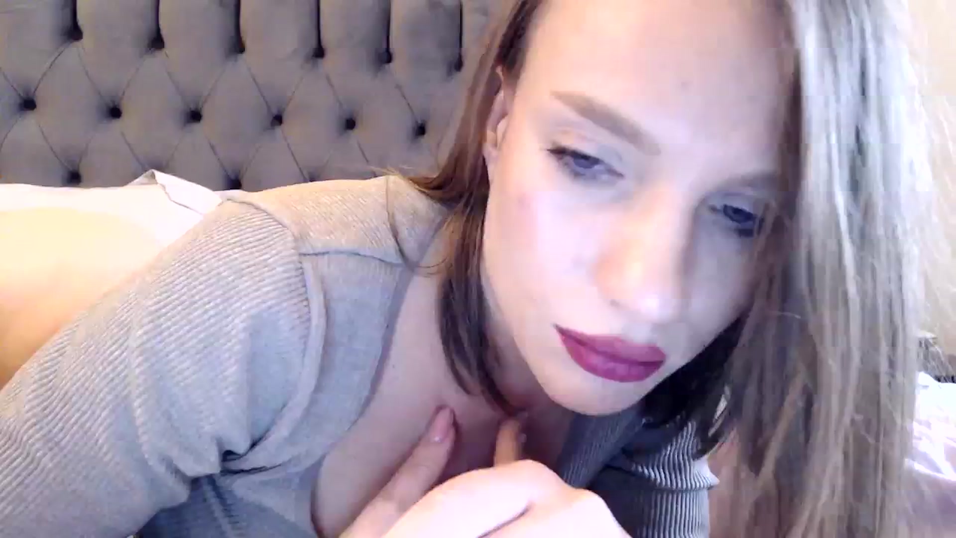 Gallery image thumbnail from call_me_em's myfreecams stream on, 03/13/2024, 08:23 image 18 of 20