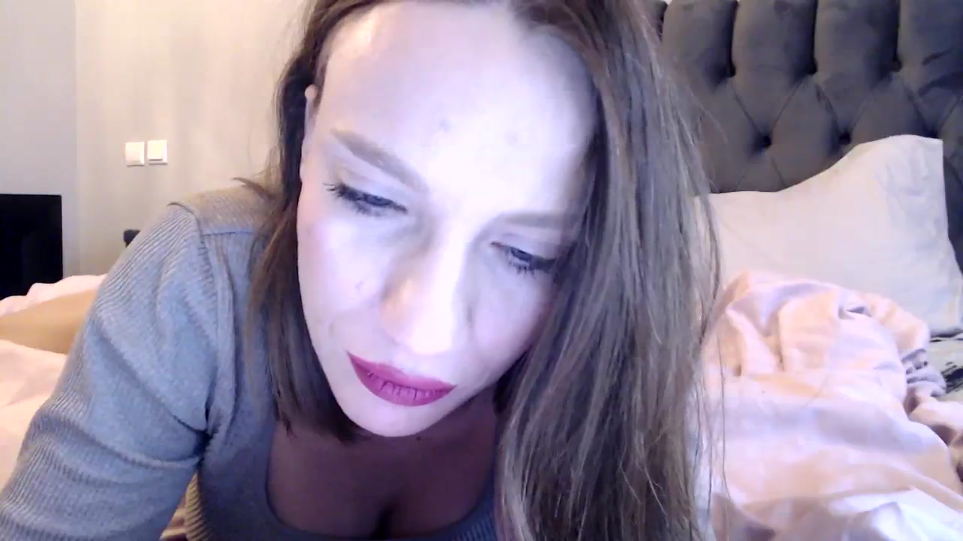 Gallery image thumbnail from call_me_em's myfreecams stream on, 03/13/2024, 08:23 image 12 of 20