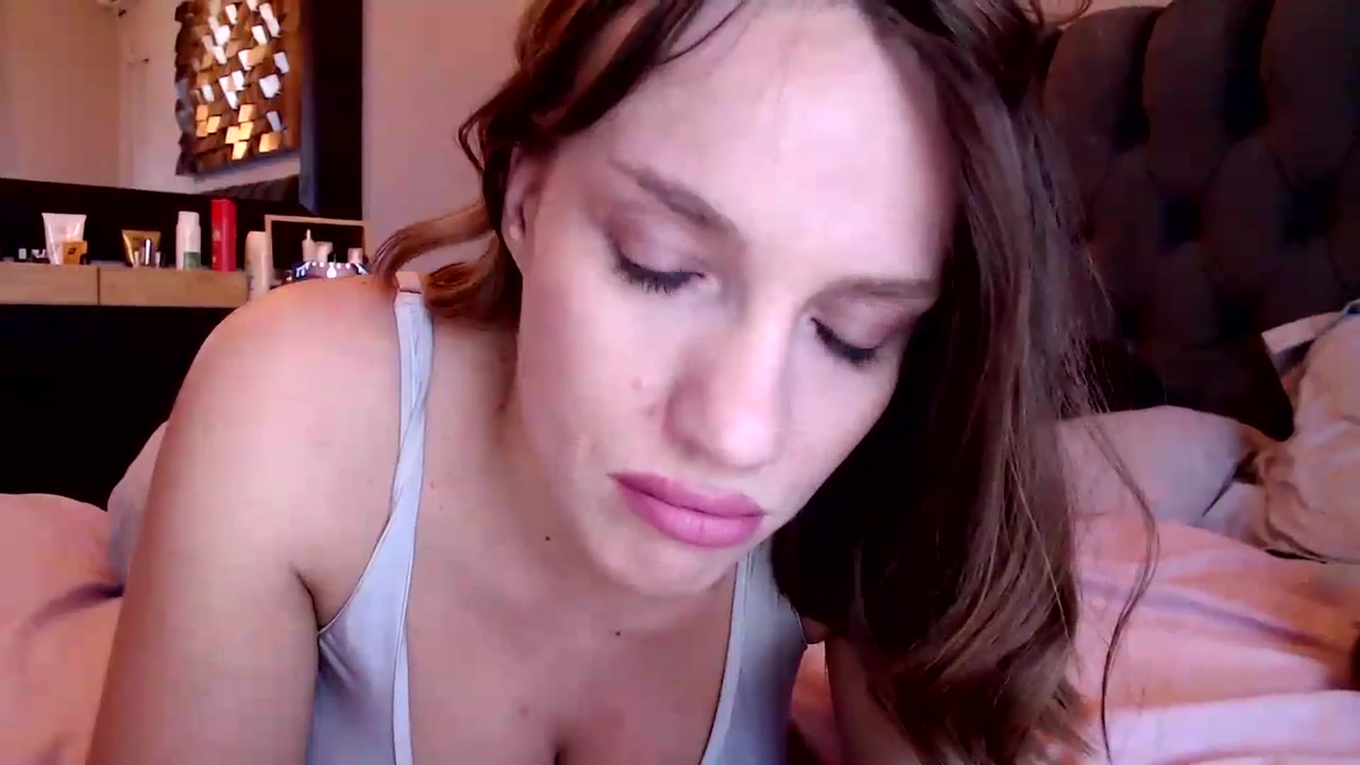 Gallery image thumbnail from call_me_em's myfreecams stream on, 03/16/2024, 13:21 image 6 of 20