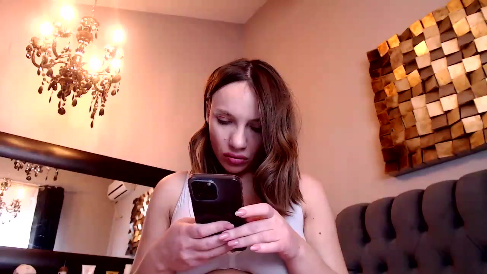 Gallery image thumbnail from call_me_em's myfreecams stream on, 03/16/2024, 13:21 image 2 of 20