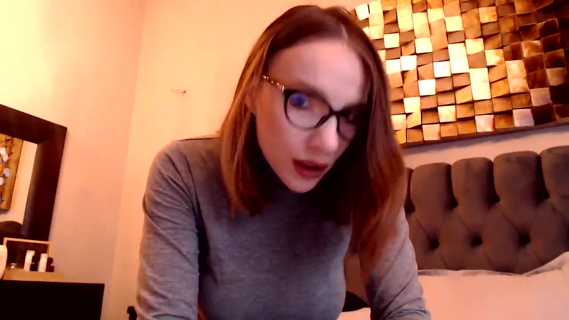 Gallery image thumbnail from call_me_em's myfreecams stream on, 03/21/2024, 08:41 image 8 of 20