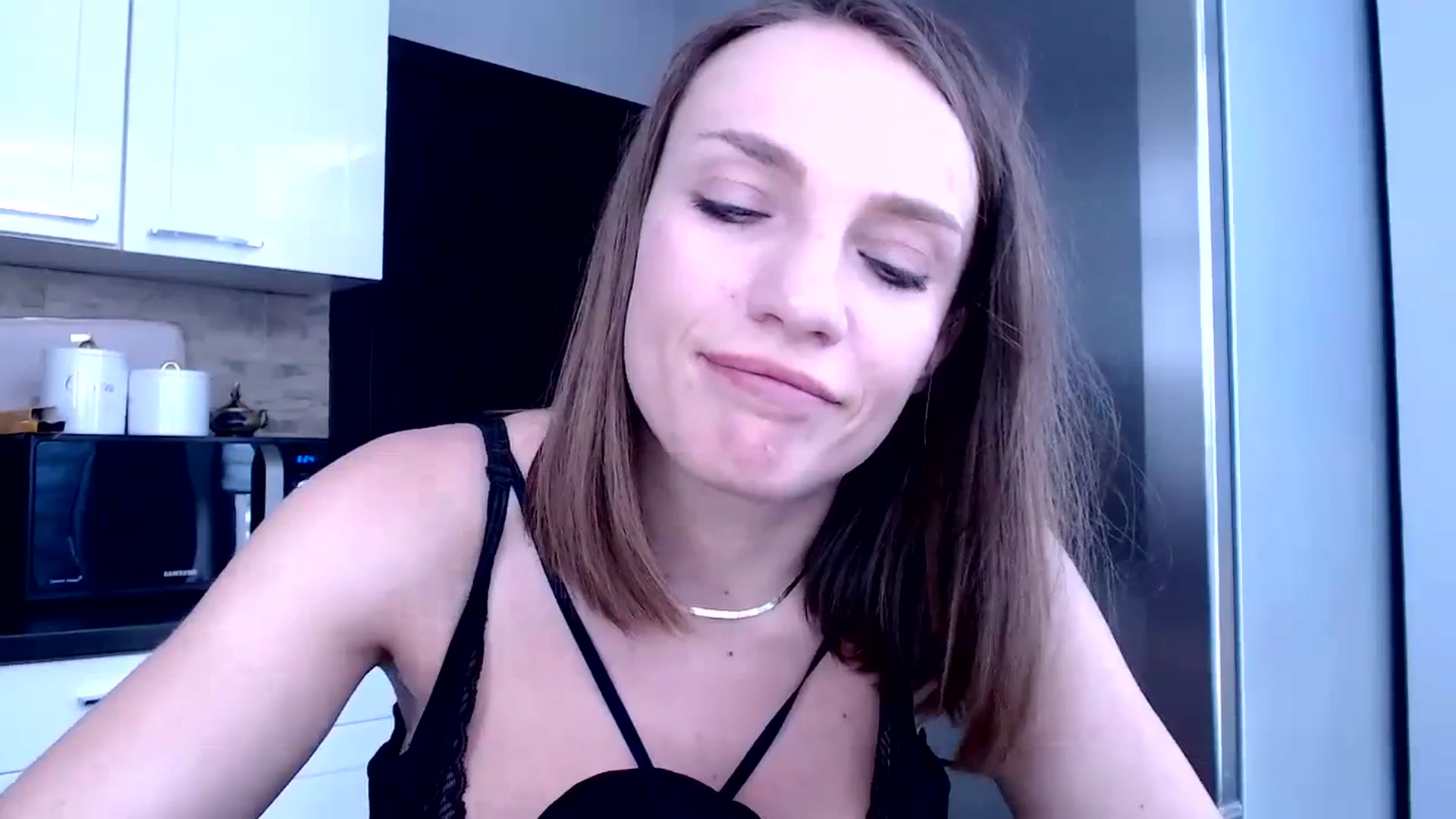 Gallery image thumbnail from call_me_em's myfreecams stream on, 03/22/2024, 13:04 image 16 of 20