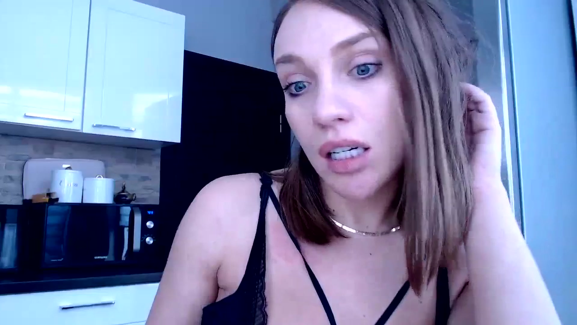 Gallery image thumbnail from call_me_em's myfreecams stream on, 03/22/2024, 13:51 image 17 of 20
