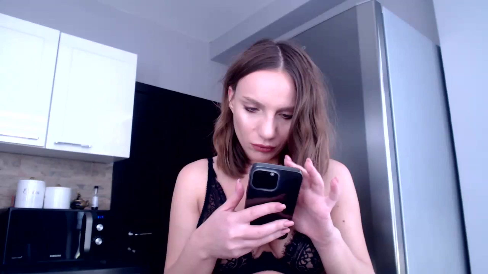 Gallery image thumbnail from call_me_em's myfreecams stream on, 03/27/2024, 10:05 image 12 of 20
