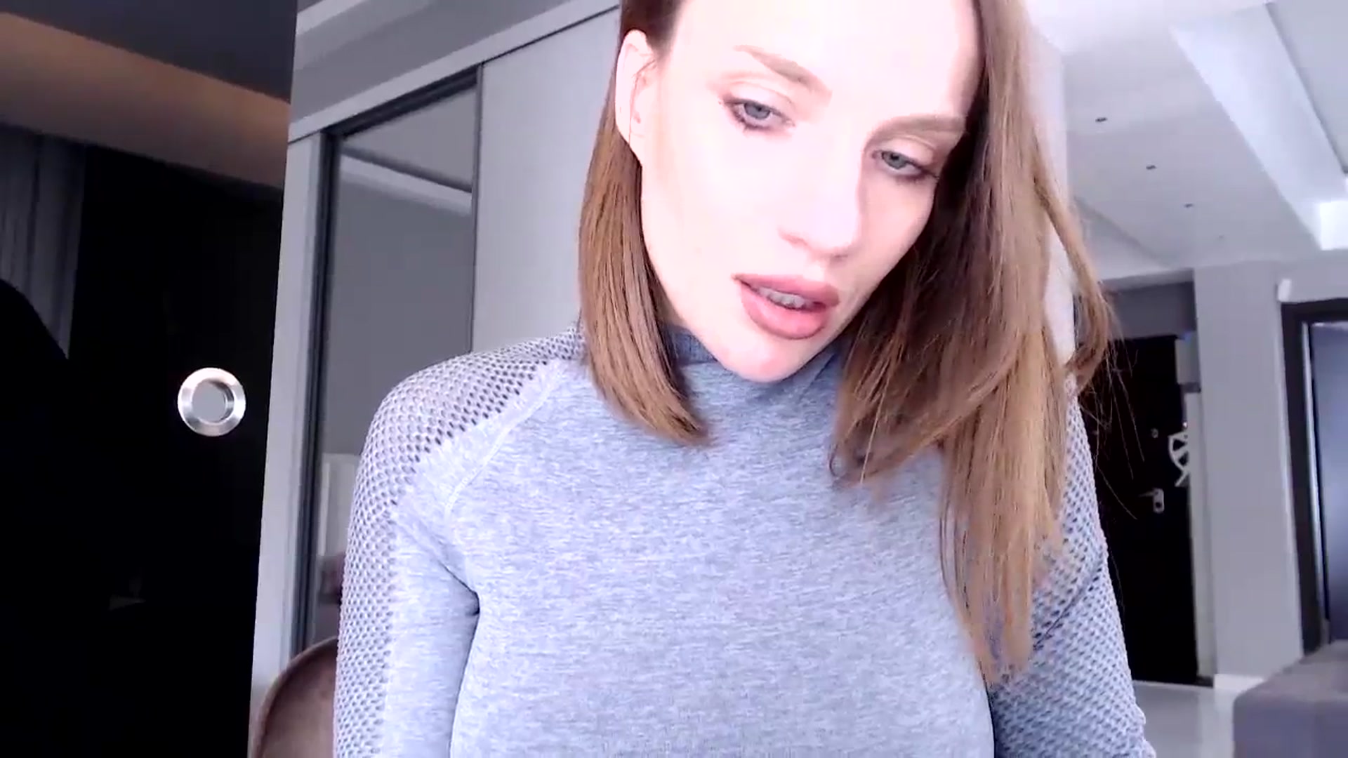 Gallery image thumbnail from call_me_em's myfreecams stream on, 03/30/2024, 10:11 image 13 of 20
