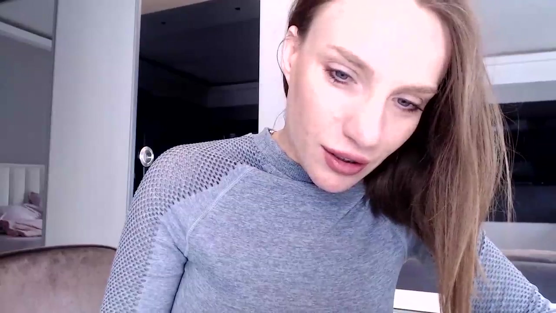 Gallery image thumbnail from call_me_em's myfreecams stream on, 03/30/2024, 10:11 image 14 of 20
