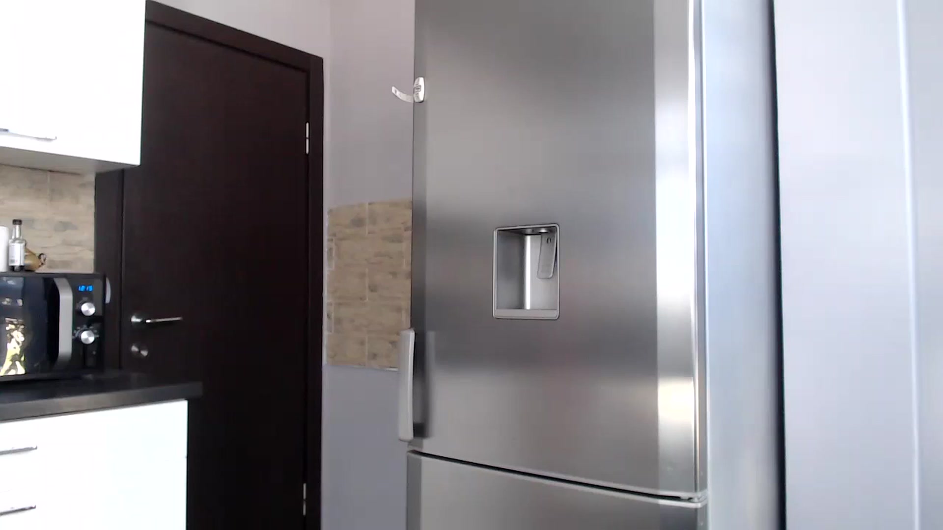 Gallery image thumbnail from call_me_em's myfreecams stream on, 04/03/2024, 10:08 image 12 of 20