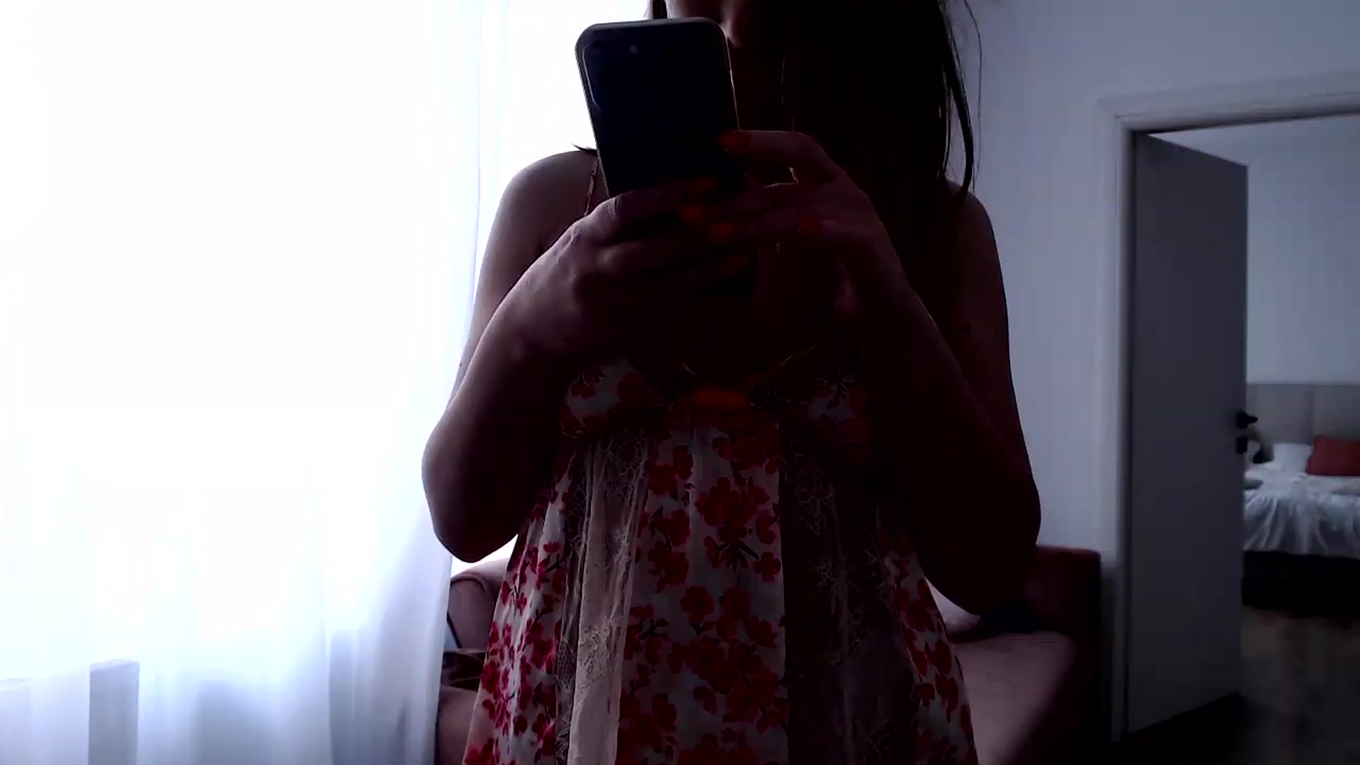 Gallery image thumbnail from call_me_em's myfreecams stream on, 04/19/2024, 11:36 image 10 of 20